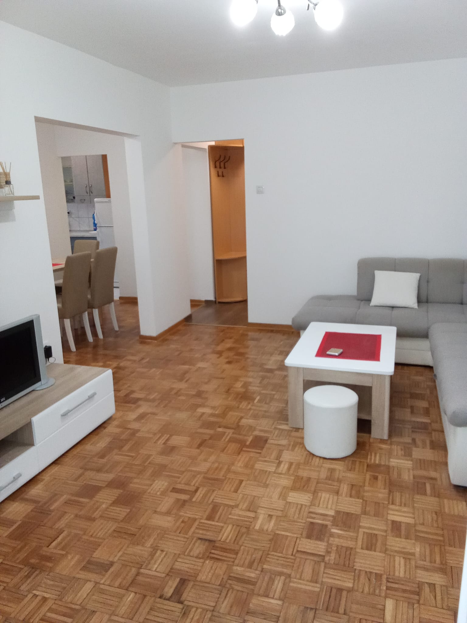 Selling flat Djeram Belgrade tenanted investment